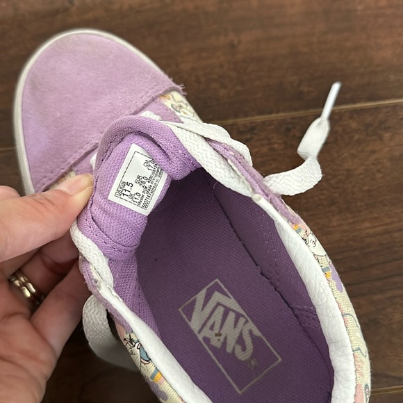 Vans toddler 11.5. Very GUC. Rarely worn before outgrowing. - Picture 8 of 8